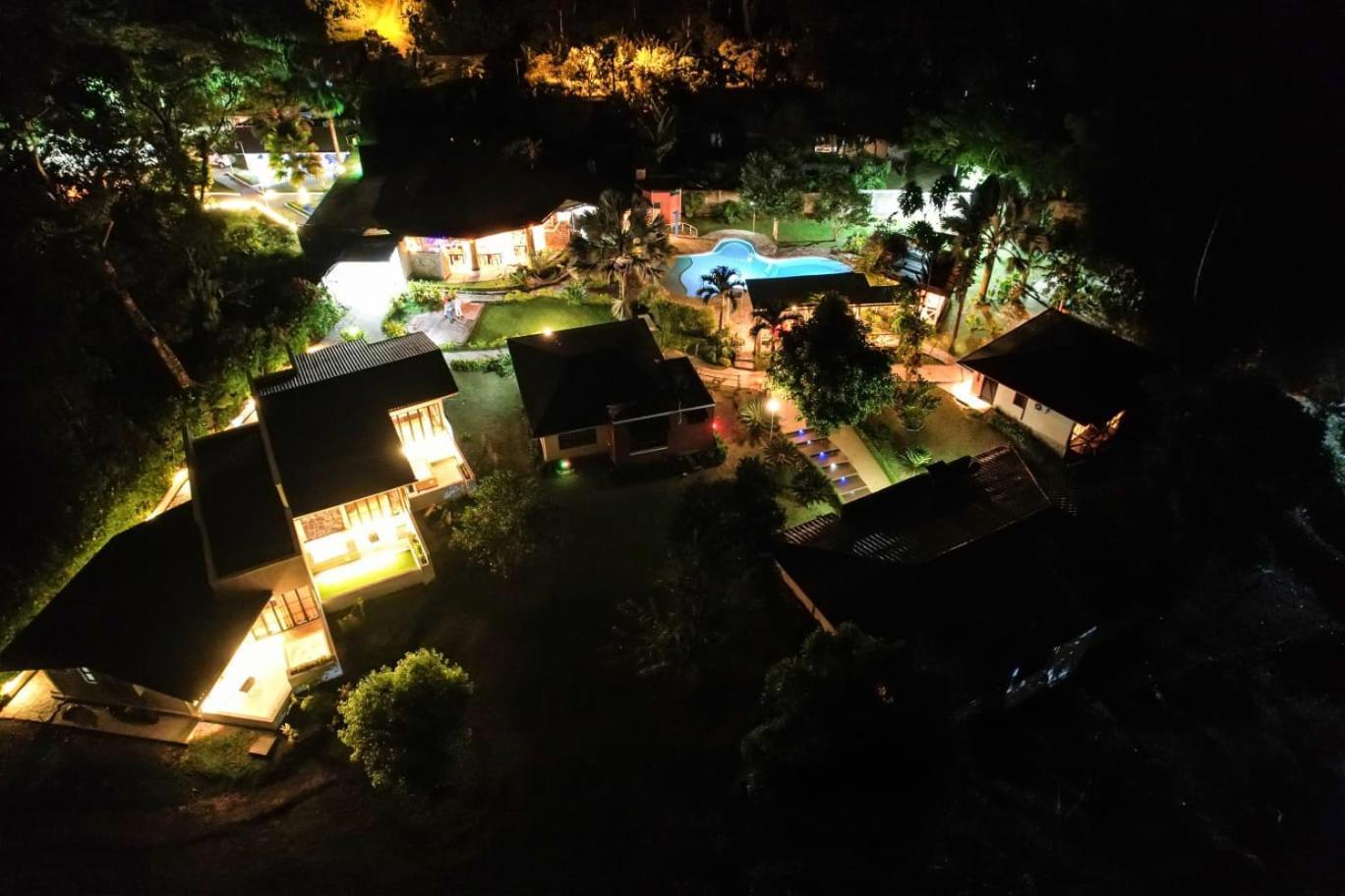 Terra Luna Lodge Tena Bagian luar foto