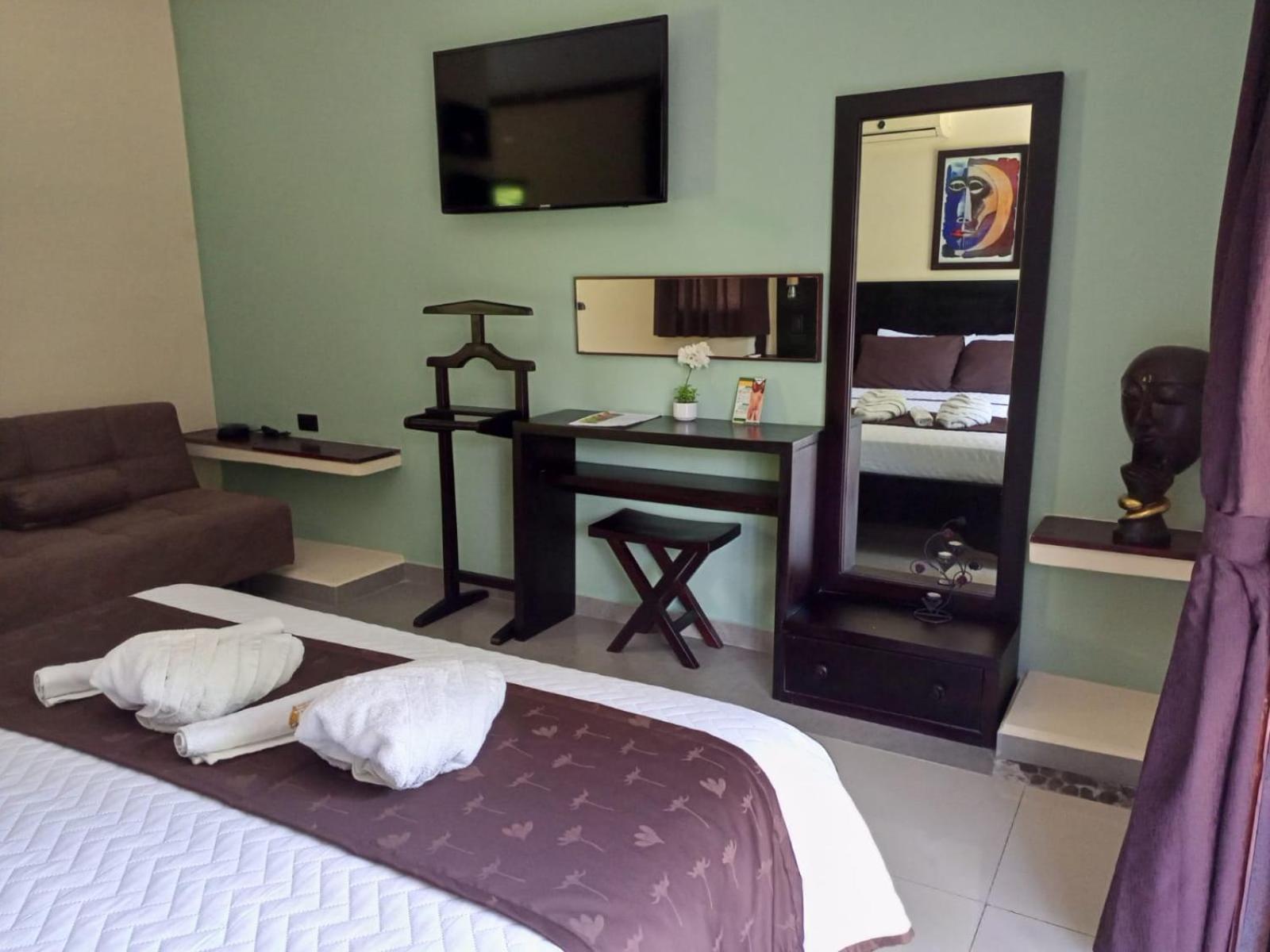 Terra Luna Lodge Tena Bagian luar foto