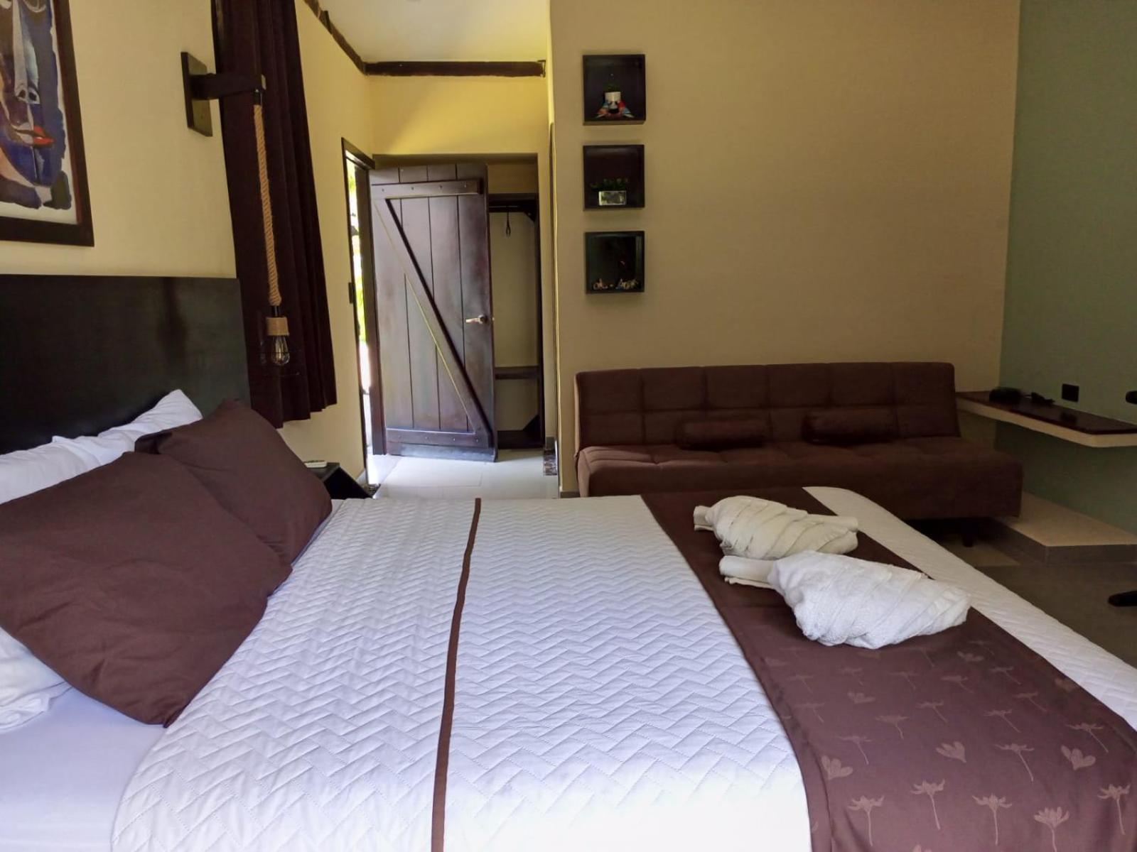 Terra Luna Lodge Tena Bagian luar foto