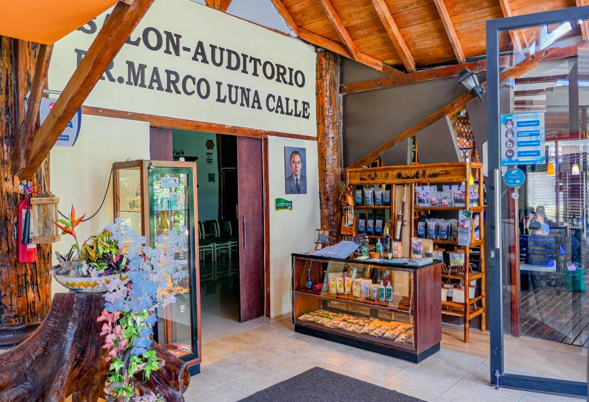 Terra Luna Lodge Tena Bagian luar foto